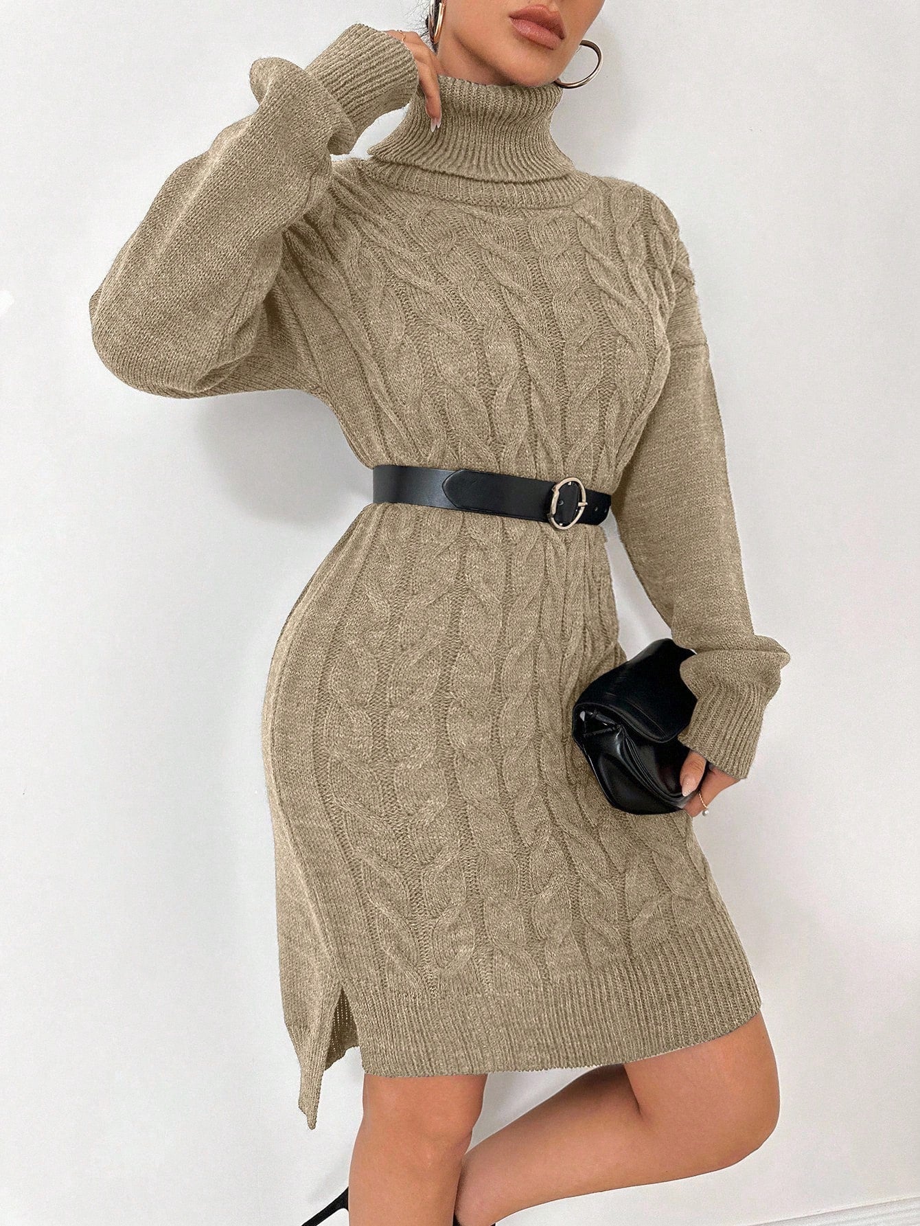 Top de punto de algodón Ruechic de largo medio para mujer con tejido floral complejo, cuello vuelto, cinturón en la cintura y dobladillo asimétrico.